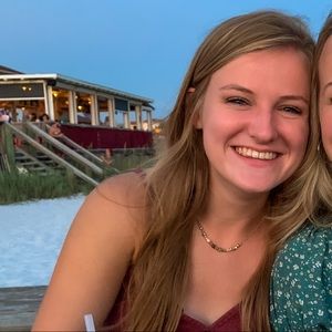 Meet your Posher, Mady